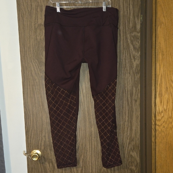Victoria's Secret Sport Deep Burgundy High-Rise Leggings - Picture 3 of 4